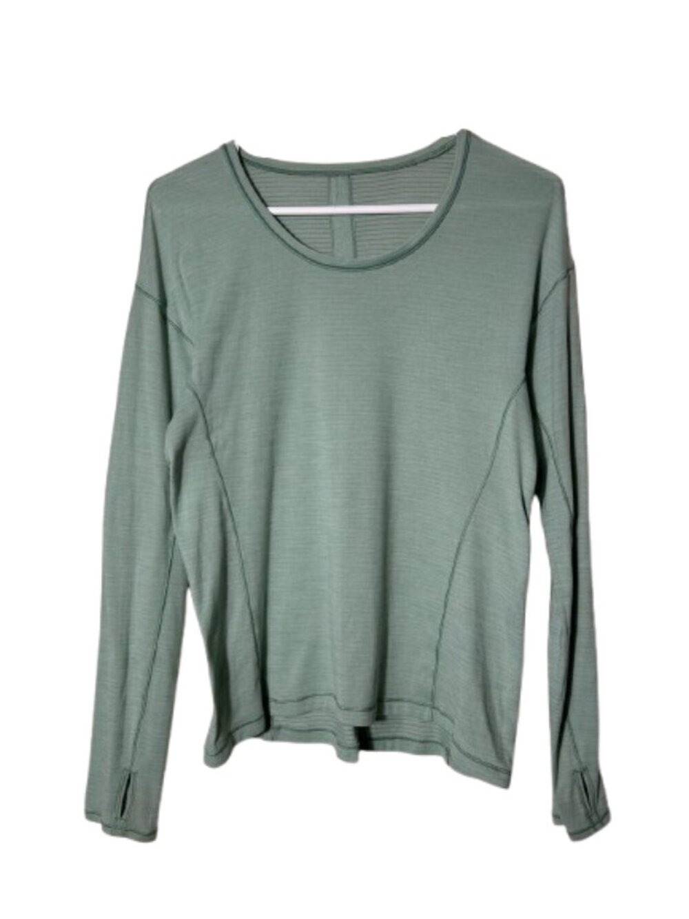 Lululemon sage green long sleeve lightweight top womens 8/10 5 mile